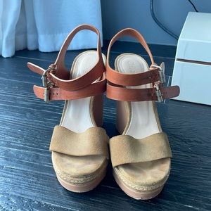 Chloe Wedge- Gently used